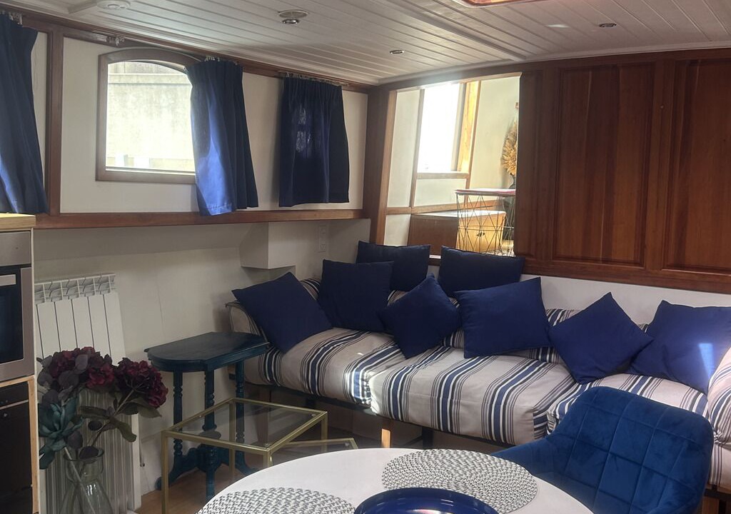 Photo of Livingroom in Cergy