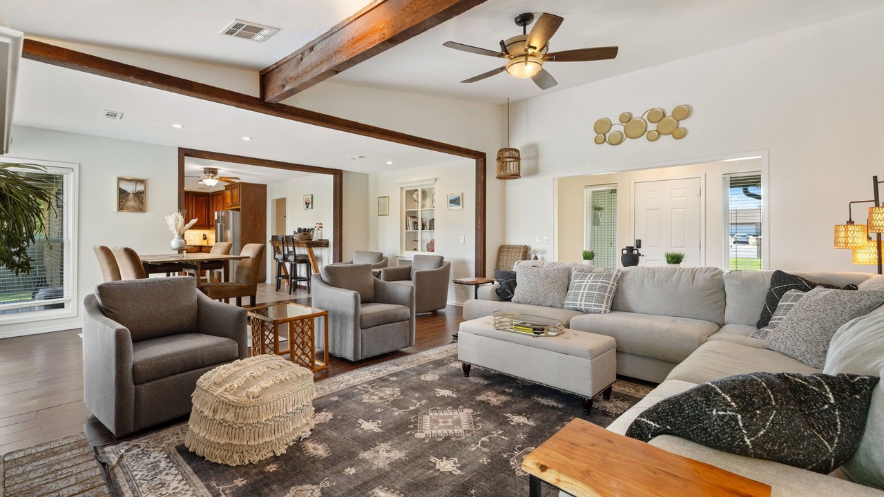 Photo of Livingroom in Oklahoma City