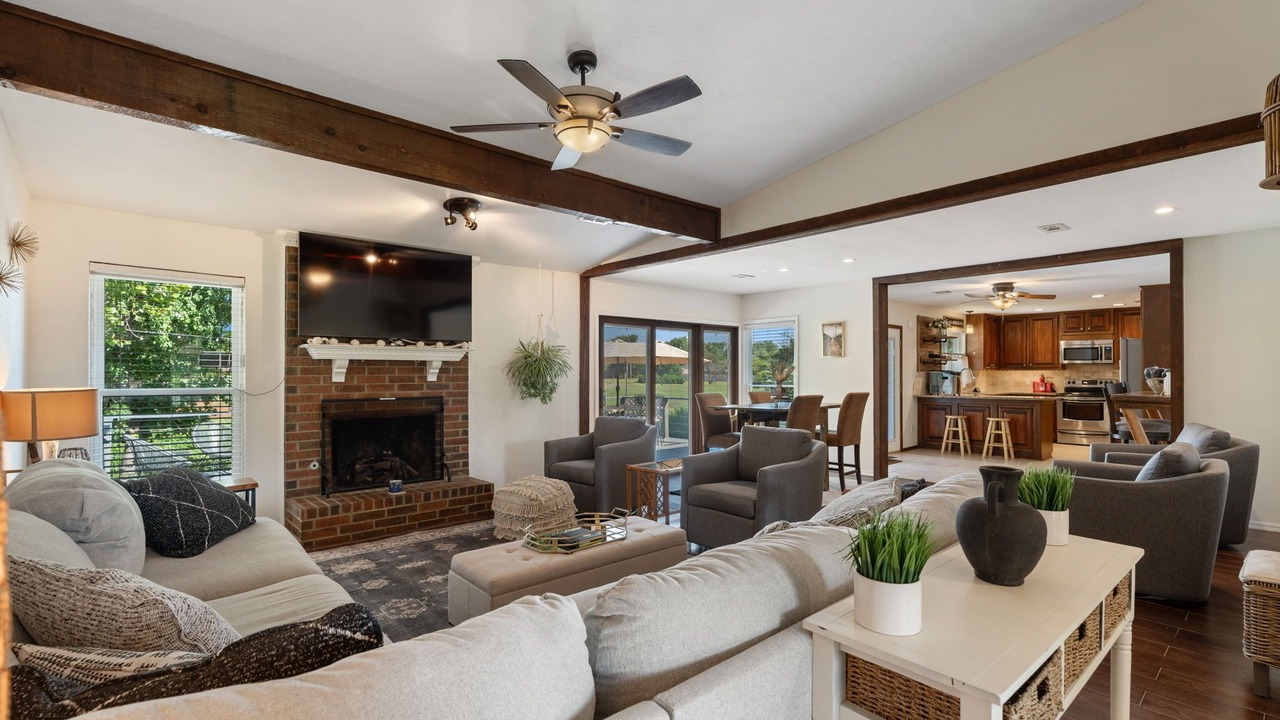Photo of Livingroom in Oklahoma City