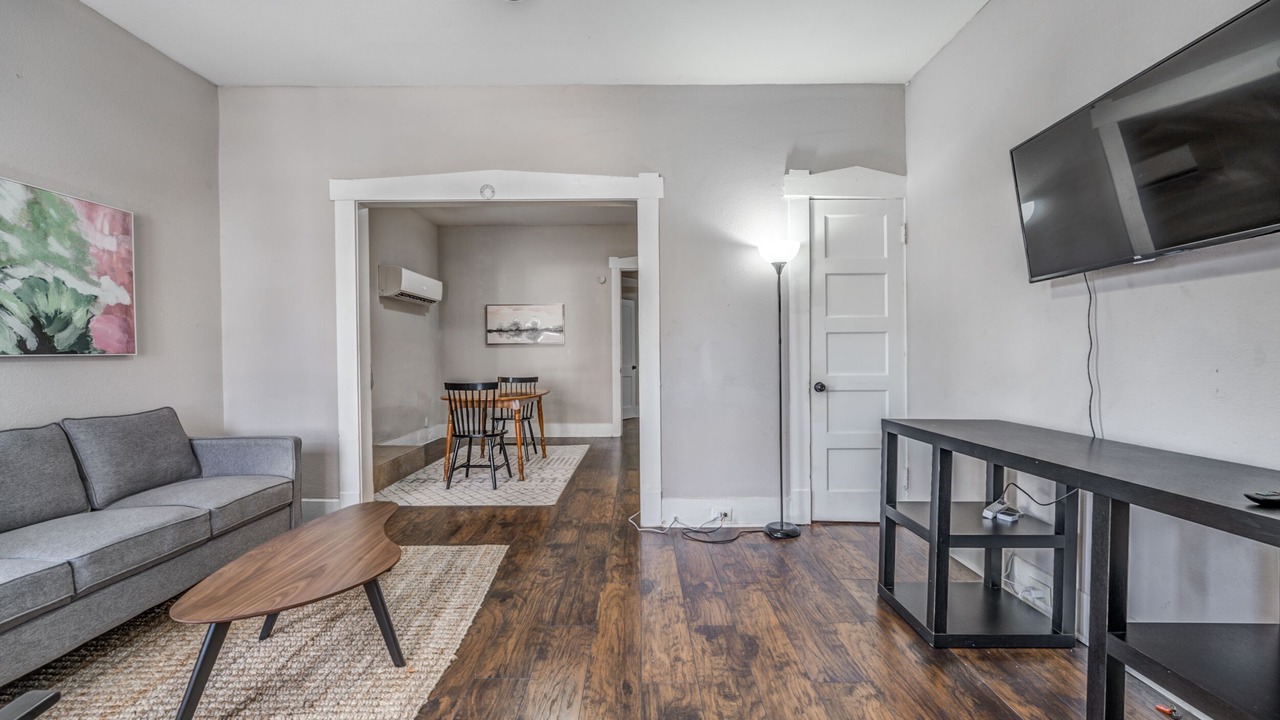 Photo of Livingroom in Medical District