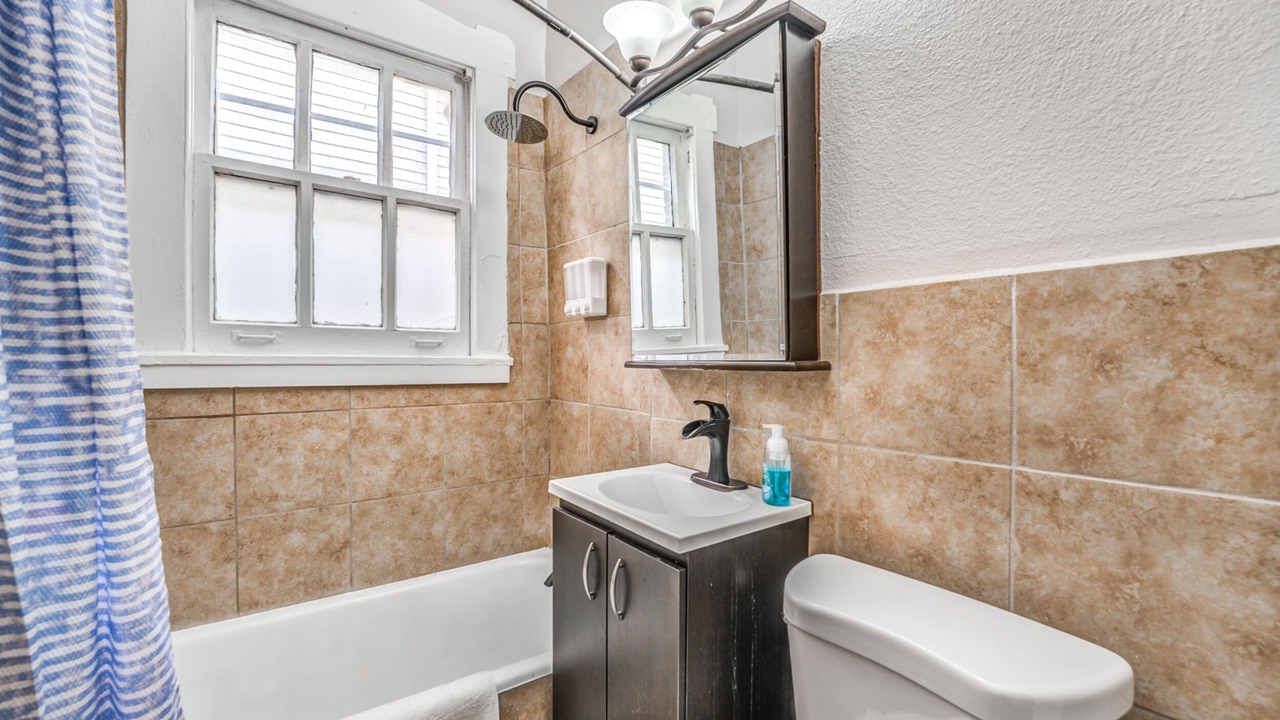 Photo of Bathroom in Medical District