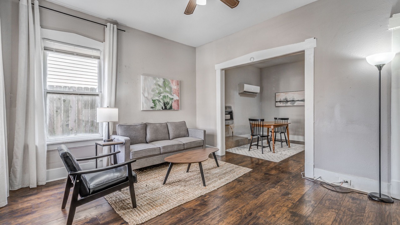 Photo of Livingroom in Medical District