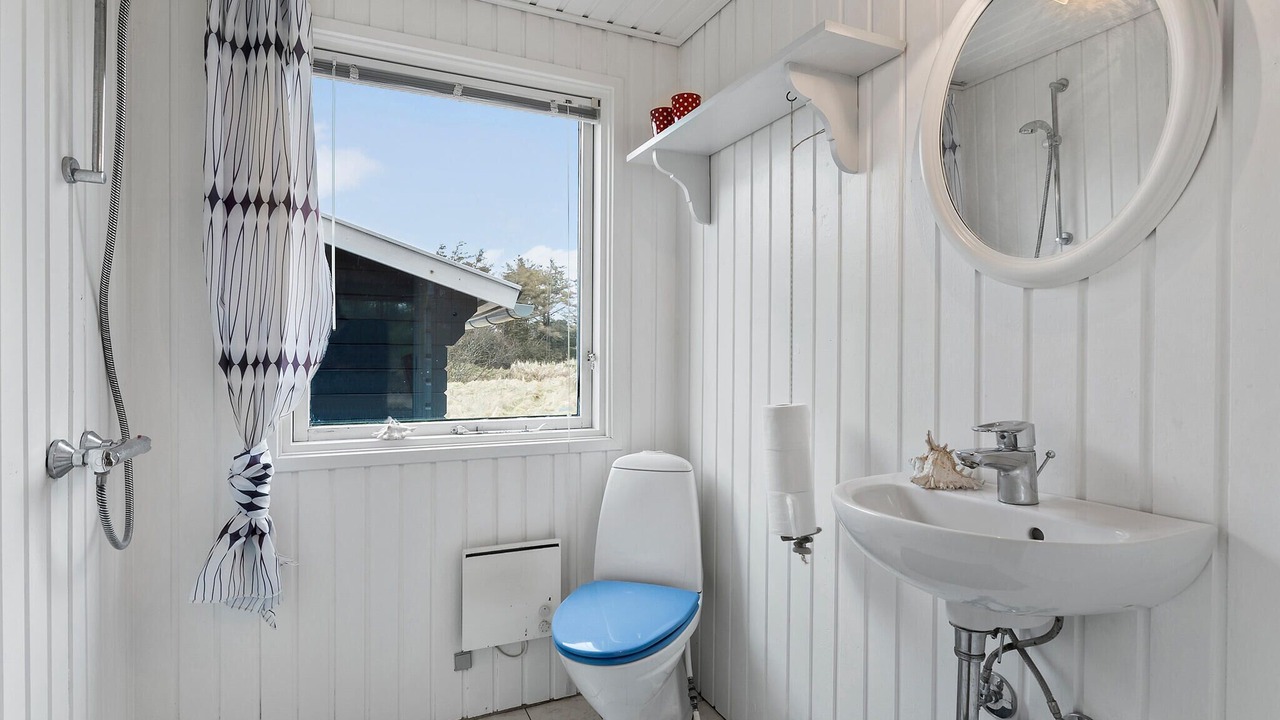 Photo of Bathroom in Brovst