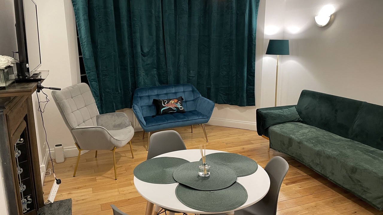 Photo of Livingroom in Ealing