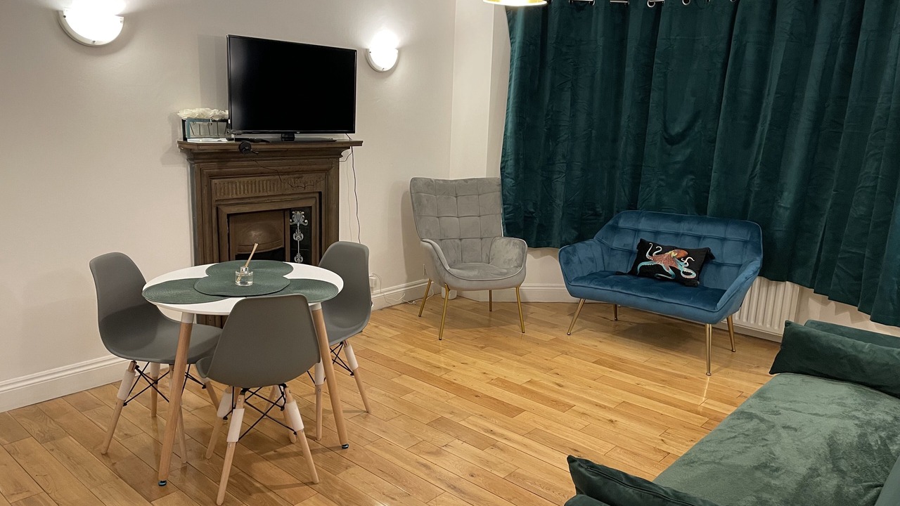 Photo of Livingroom in Ealing