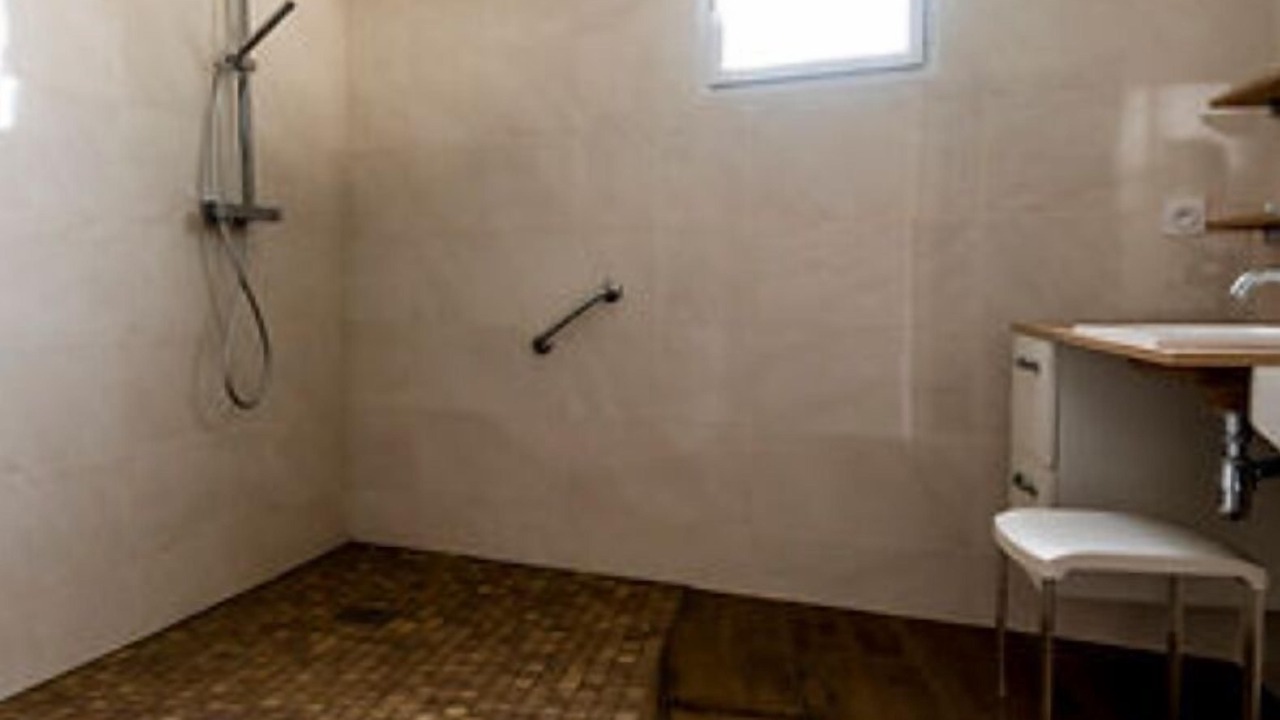 Photo of Bathroom in Saint-Vincent-sur-Jard