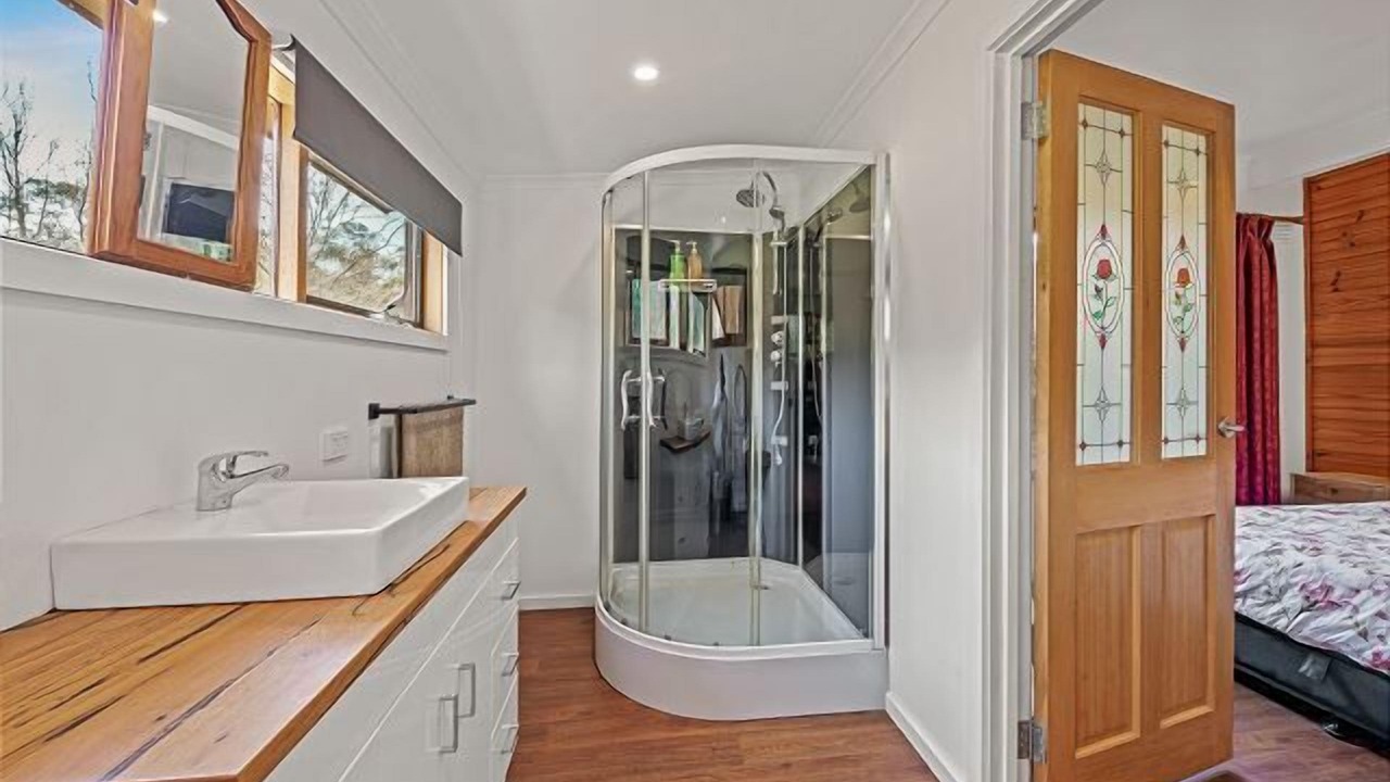 Photo of Bathroom in Freeburgh