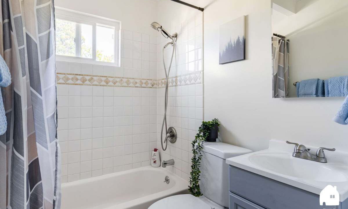 Photo of Others in Poets Corner