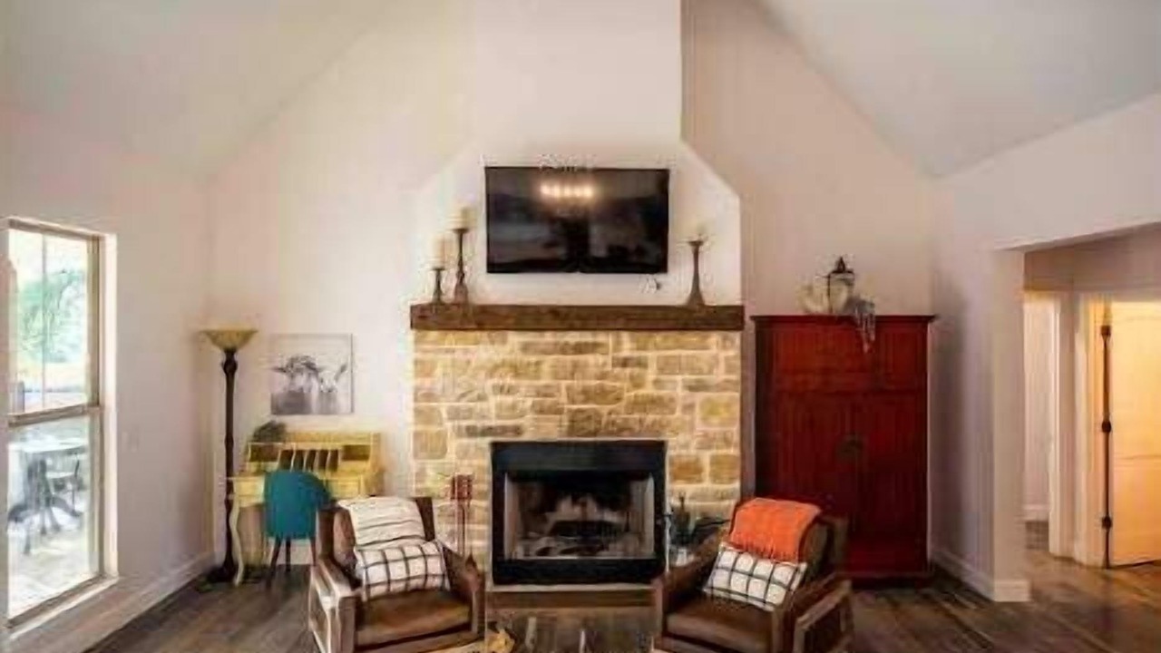 Photo of Livingroom in Waco