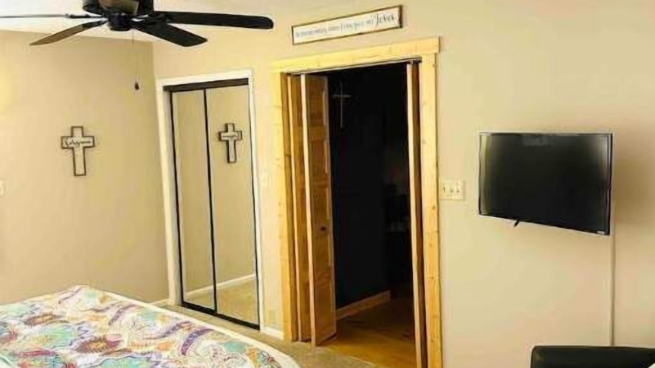 Photo of Bedroom in Livingston