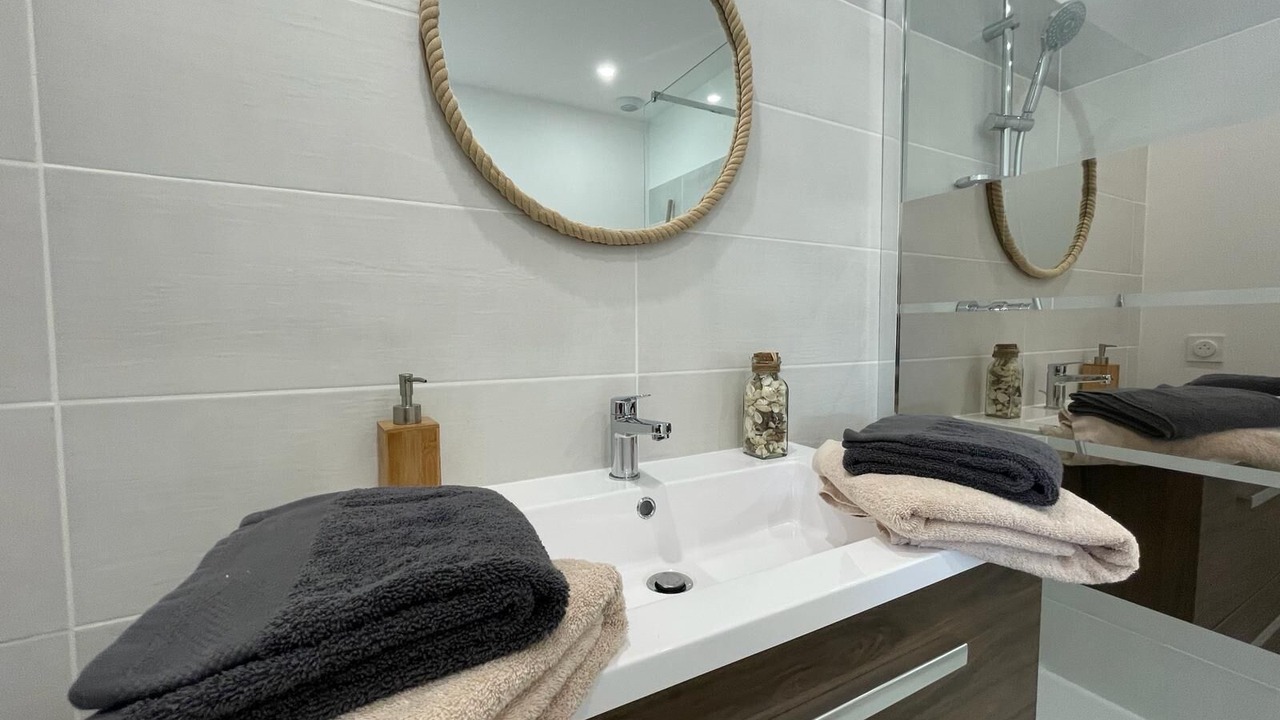 Photo of Bathroom in Lunel-Viel