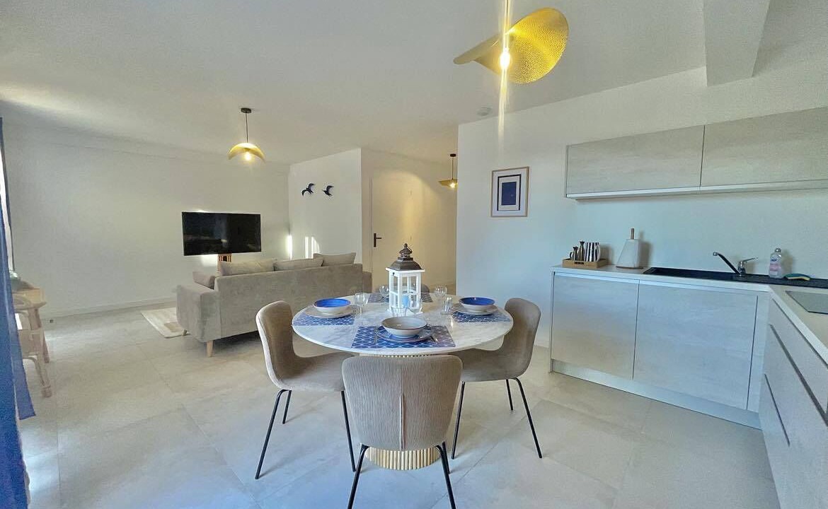 Photo of Others in Lunel-Viel