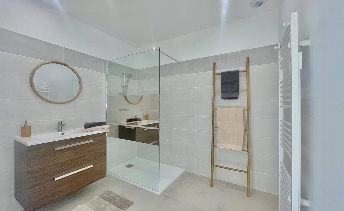 Photo of Bathroom in Lunel-Viel