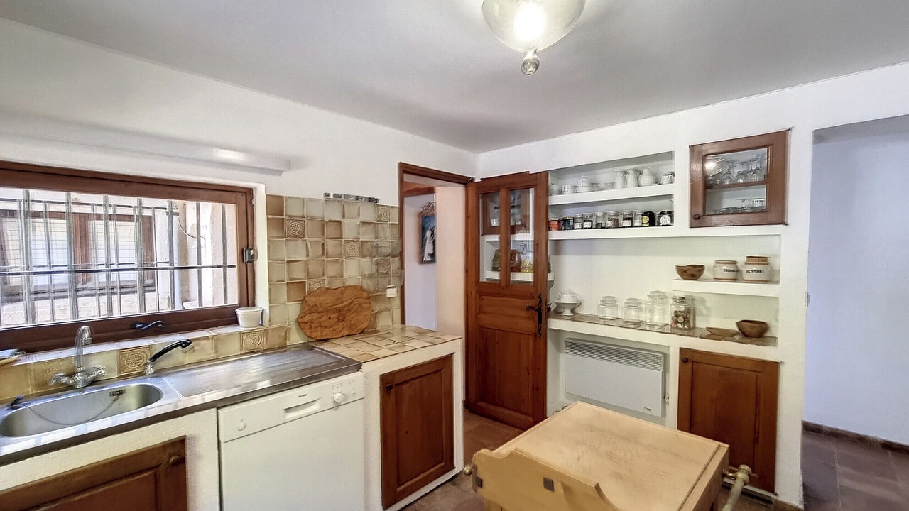 Photo of Kitchen in La Garde-Freinet