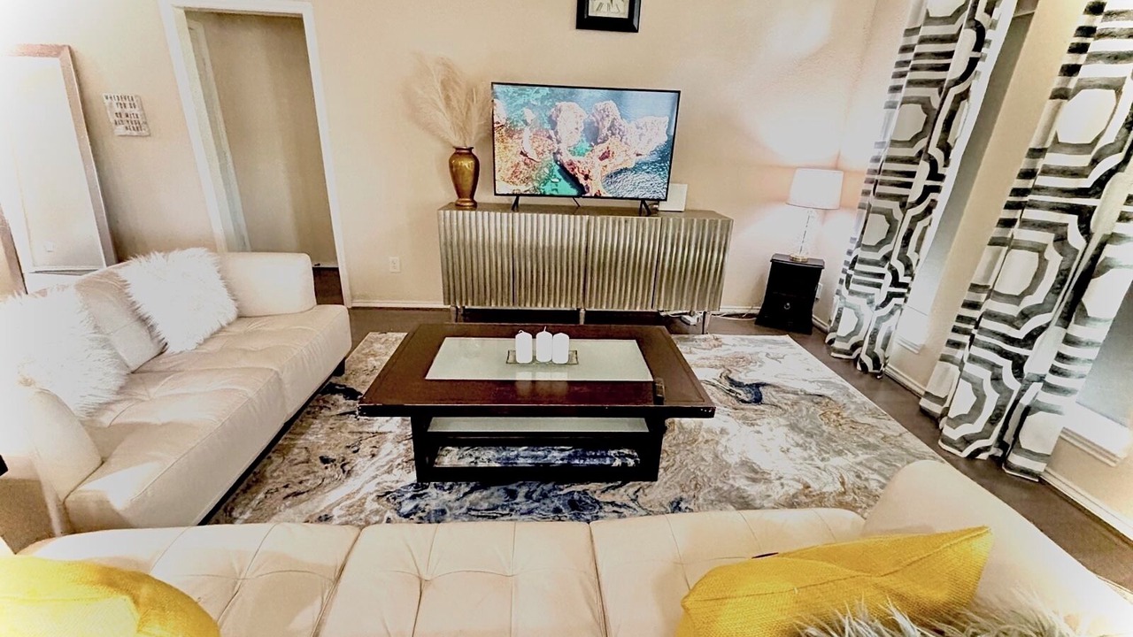 Photo of Livingroom in Houston