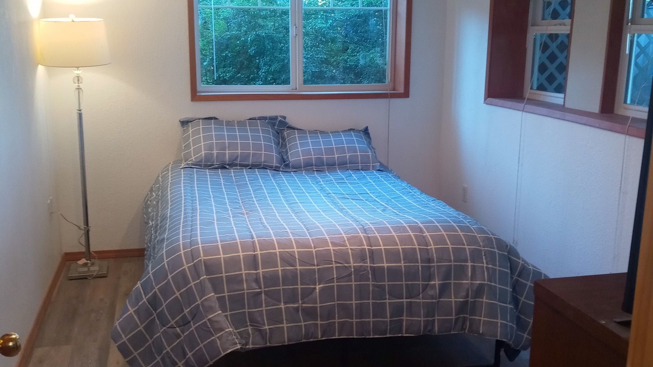 Photo of Bedroom in West Hills