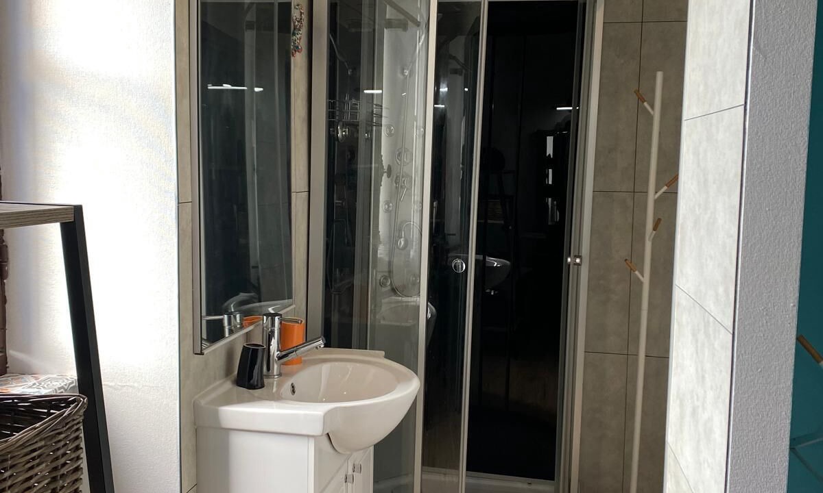 Photo of Bathroom in Labastide-de-Virac