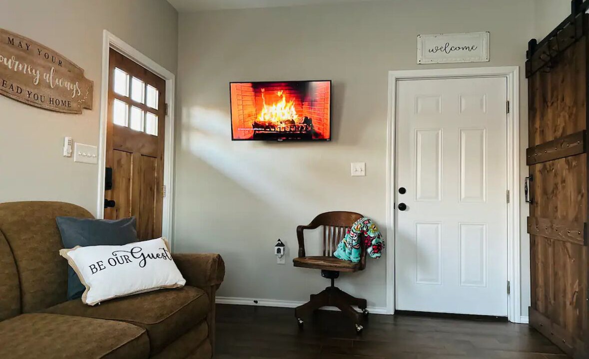 Photo of Livingroom in Morgan Mill