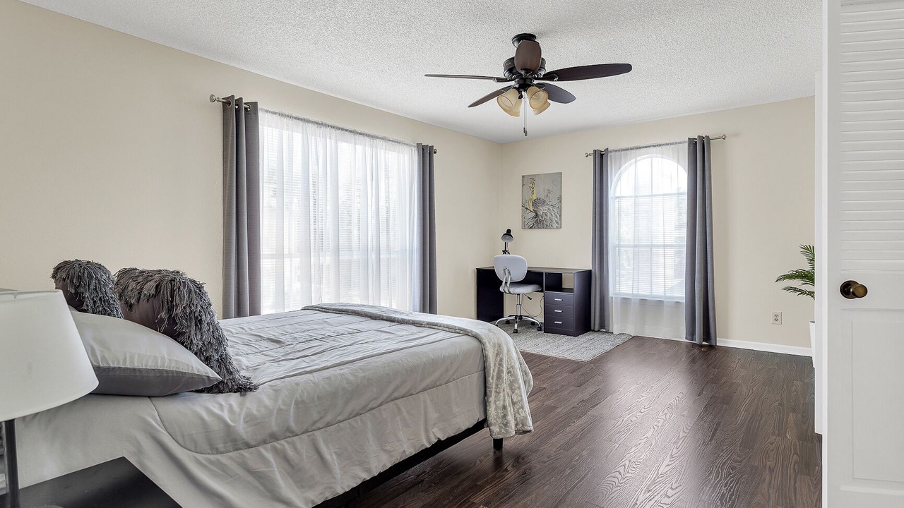 Photo of Bedroom in Medical Center District