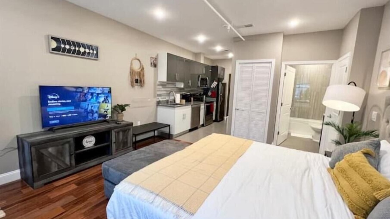 Photo of Bedroom in Logan Square