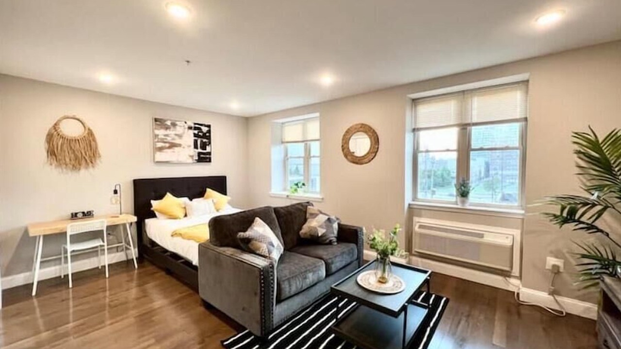 Photo of Livingroom in Logan Square