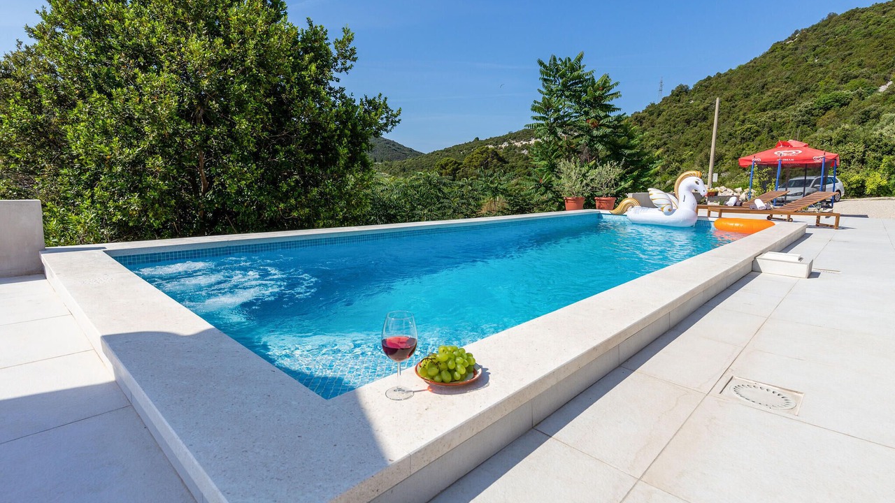 Photo of Outdoor in Bacina