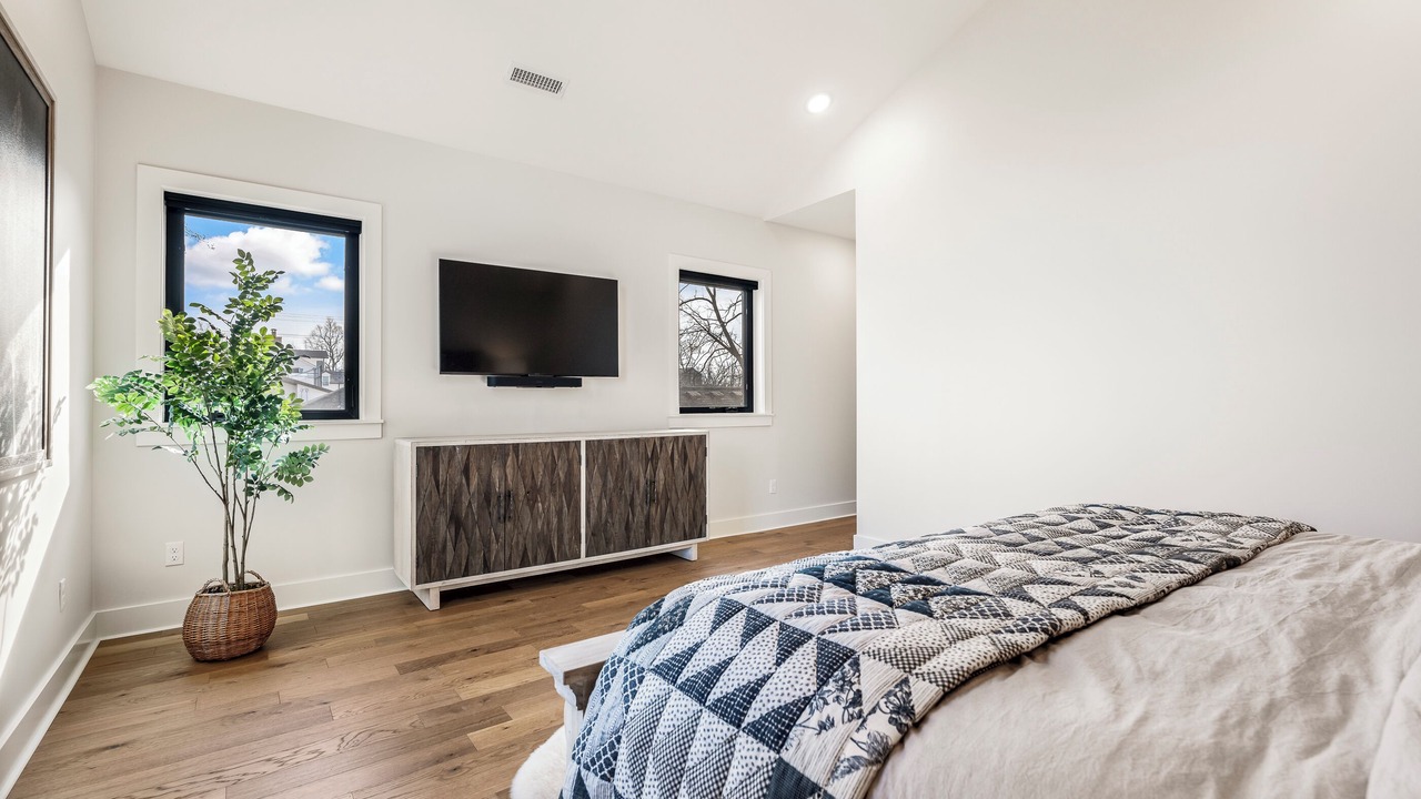 Photo of Bedroom in Downtown