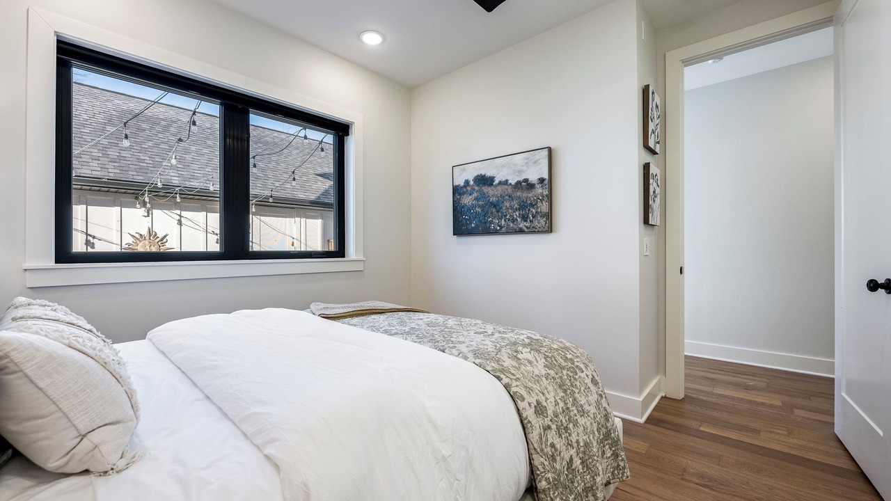 Photo of Bedroom in Downtown