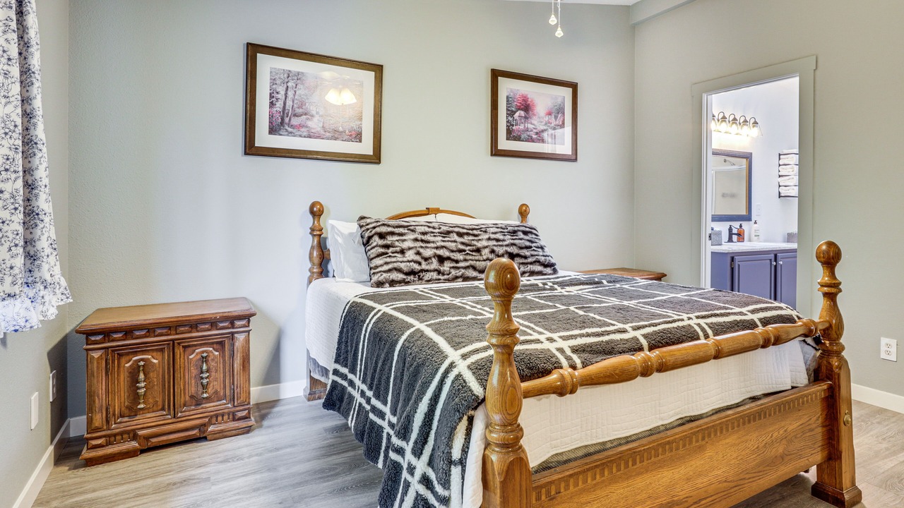 Photo of Bedroom in Stayton