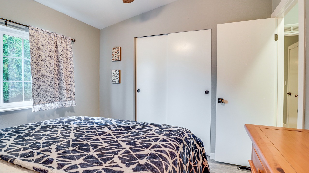 Photo of Bedroom in Stayton
