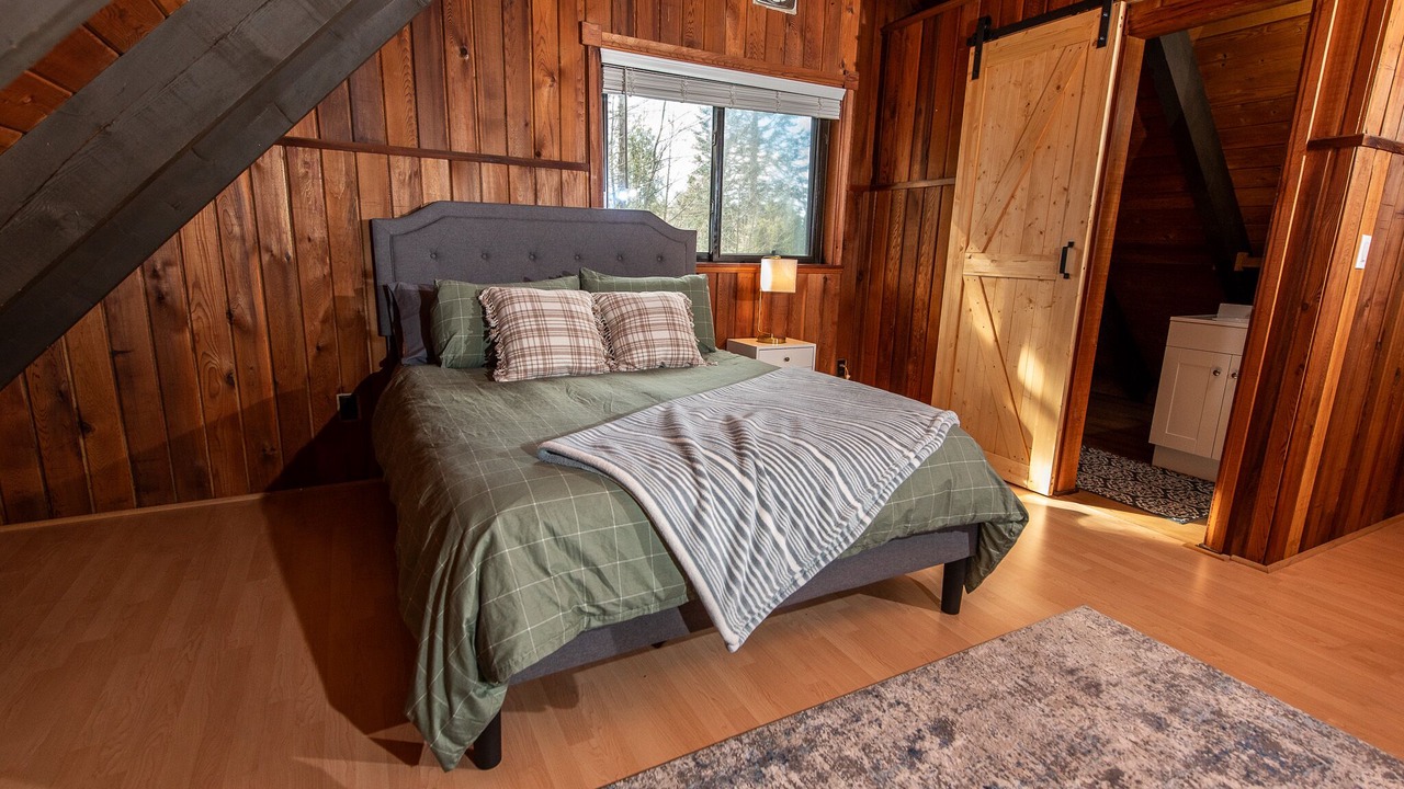 Photo of Bedroom in North Bend