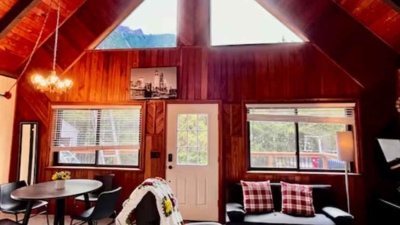 Photo of Livingroom in North Bend