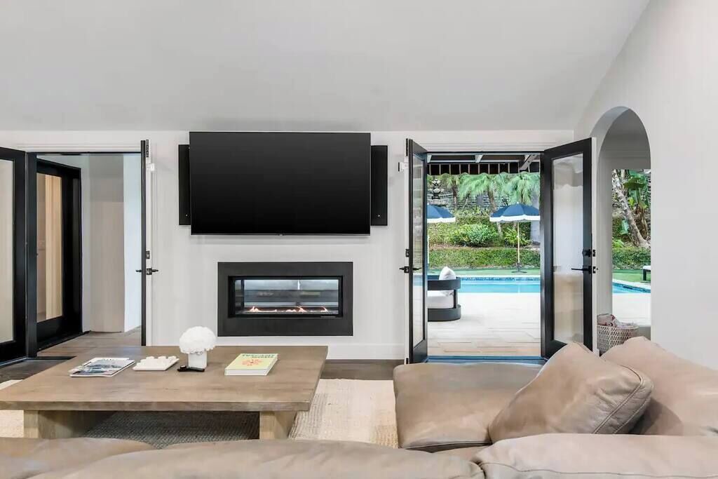 Photo of Livingroom in Beverly Hills