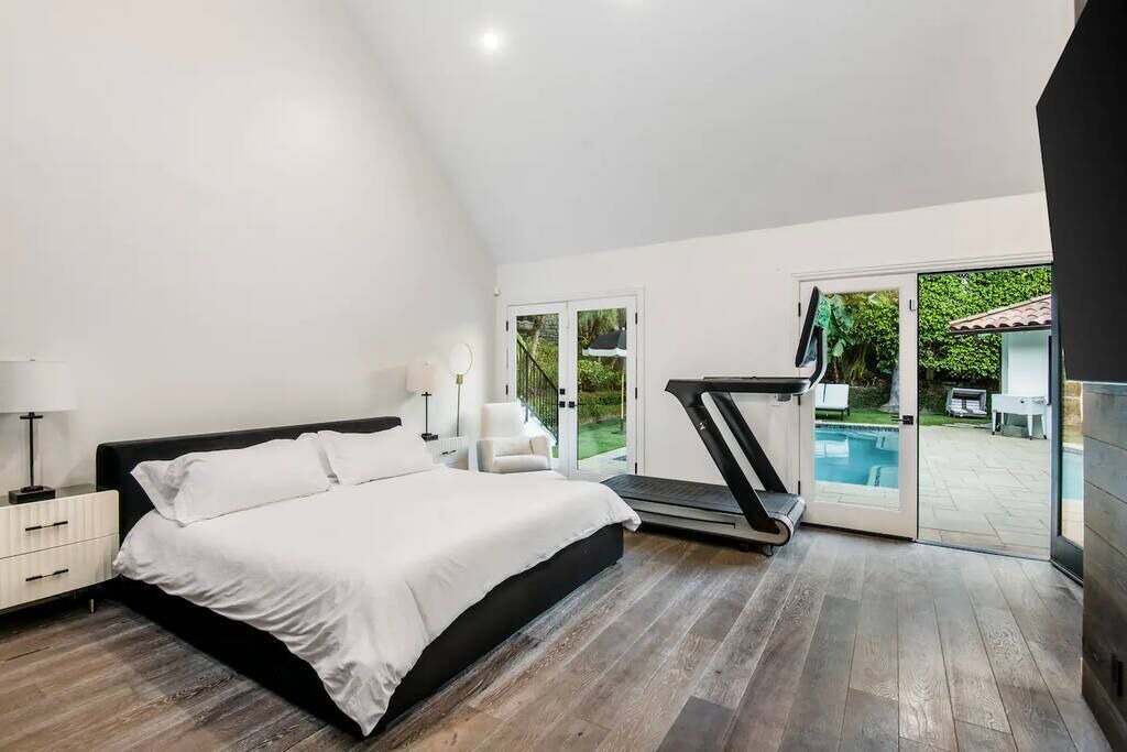 Photo of Bedroom in Beverly Hills