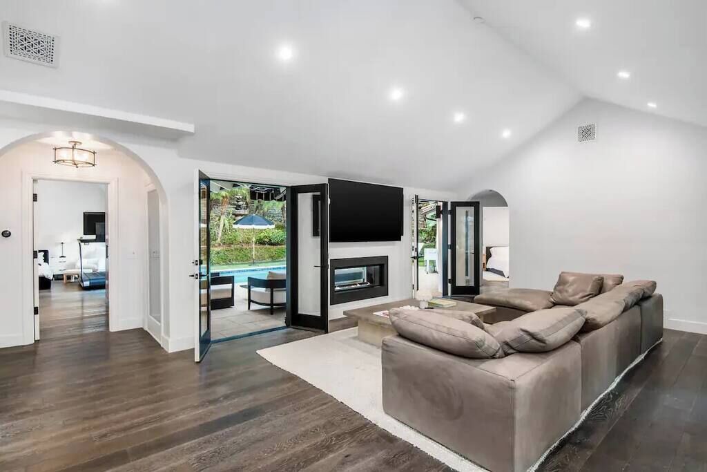 Photo of Livingroom in Beverly Hills
