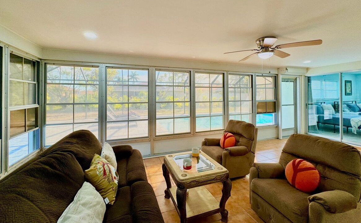 Photo of Livingroom in Eight Lakes