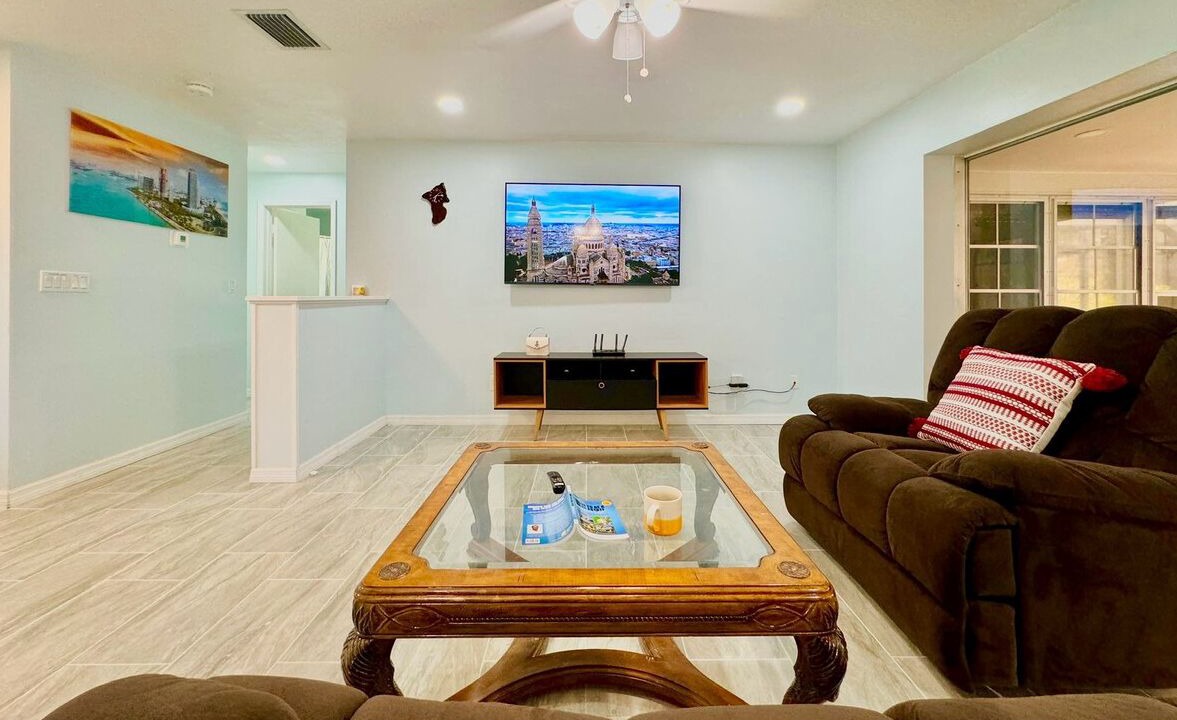 Photo of Livingroom in Eight Lakes