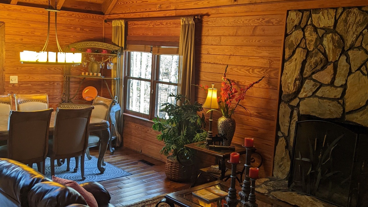 Photo of Livingroom in Eatonton