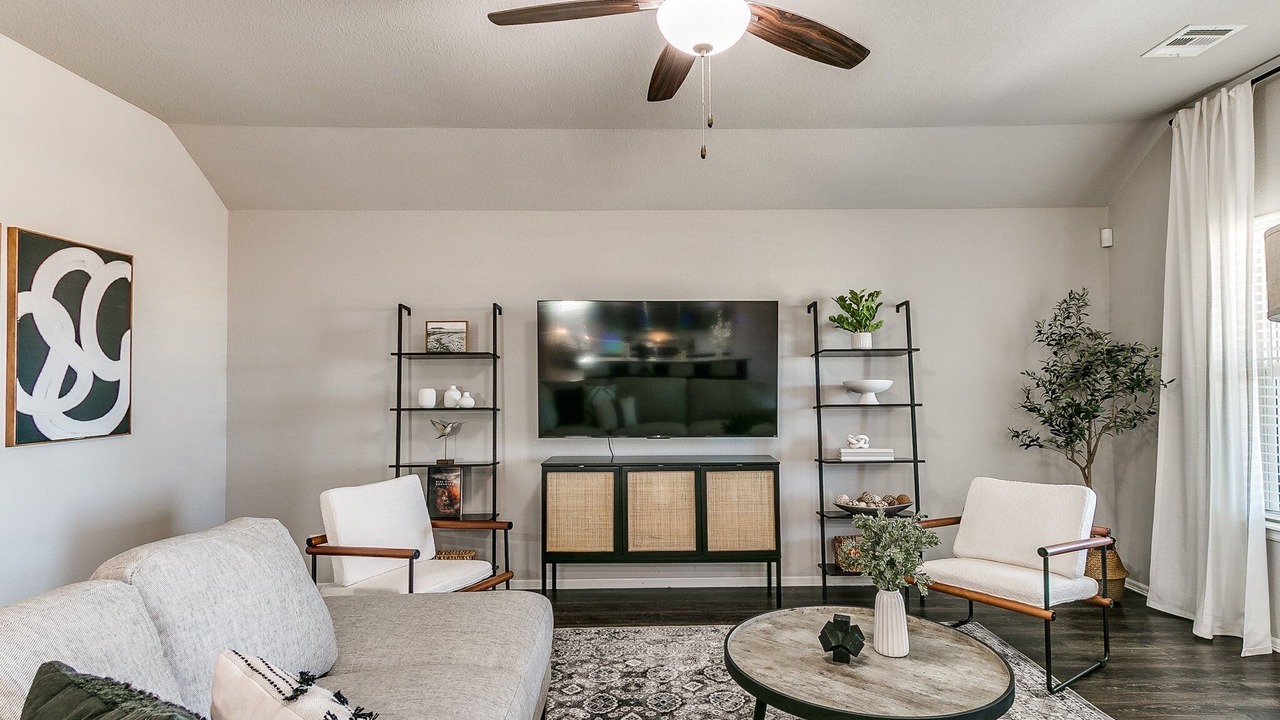 Photo of Livingroom in Broken Arrow