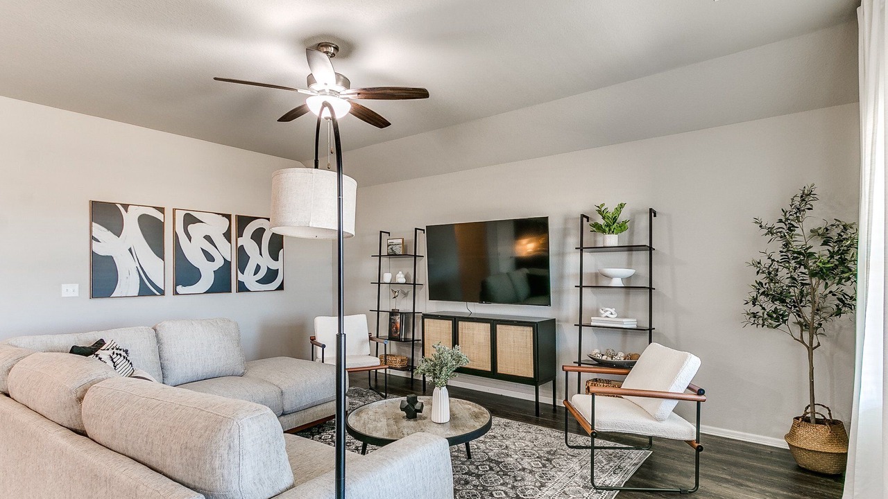 Photo of Livingroom in Broken Arrow