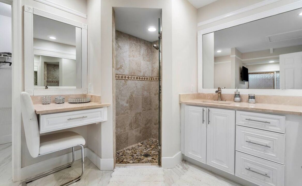 Photo of Bathroom in Greenview Shores