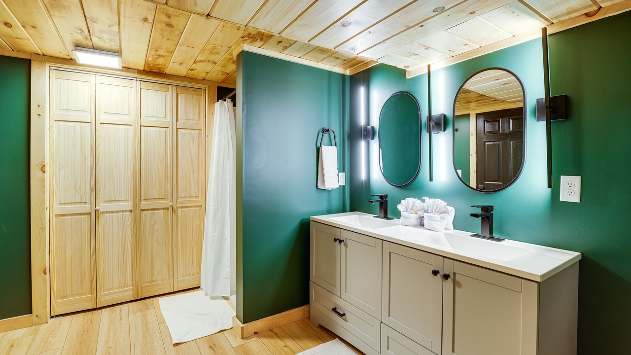 Photo of Bathroom in Naples