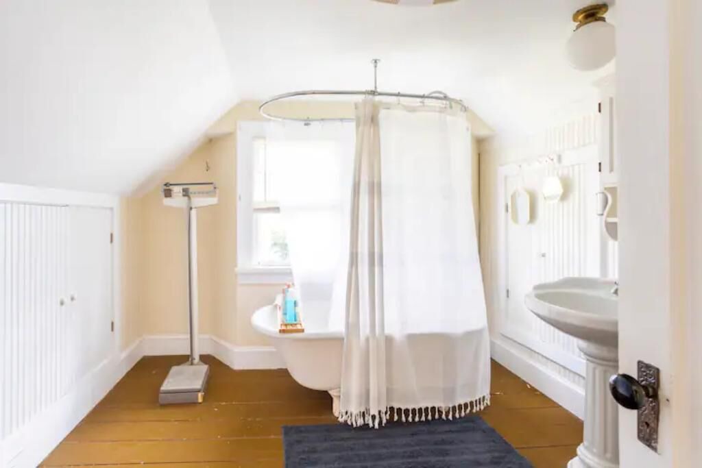 Photo of Bathroom in West Cornwall