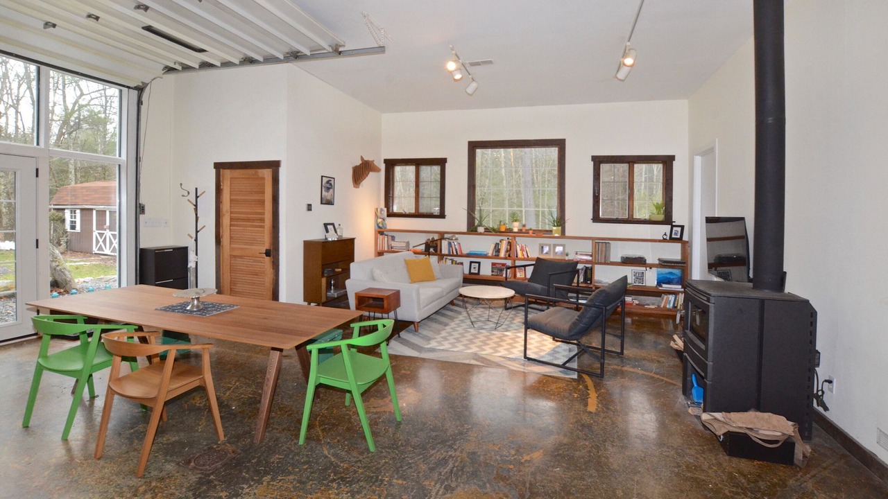 Photo of Livingroom in Saugerties
