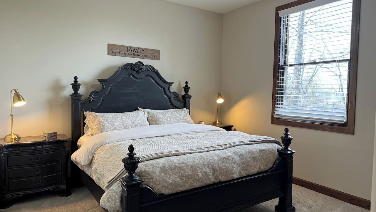 Photo of Bedroom in Sunrise Beach