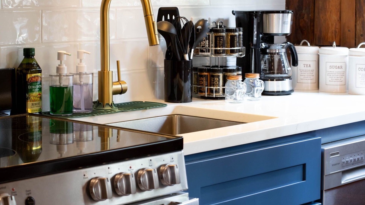 Photo of Kitchen in McKenzie Bridge