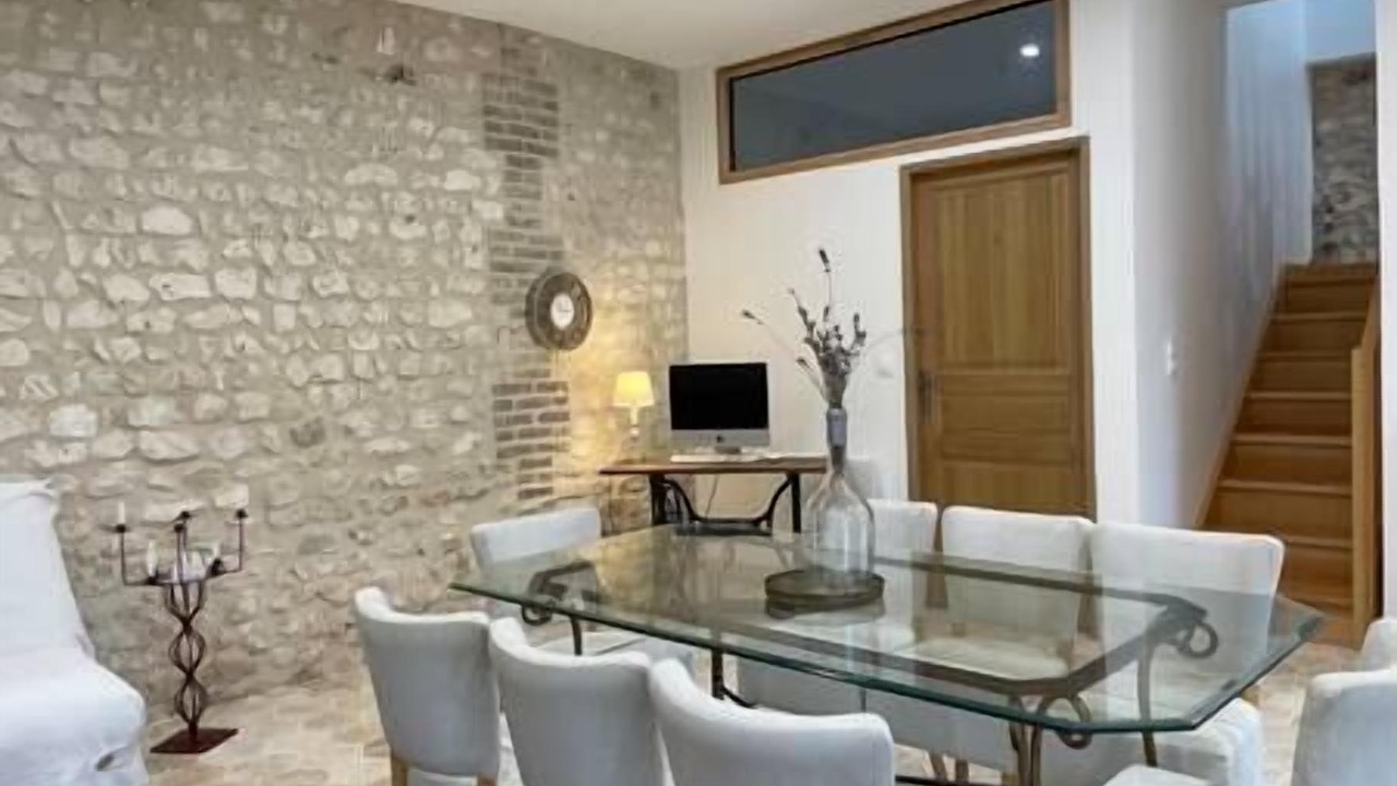 Photo of Others in Muids