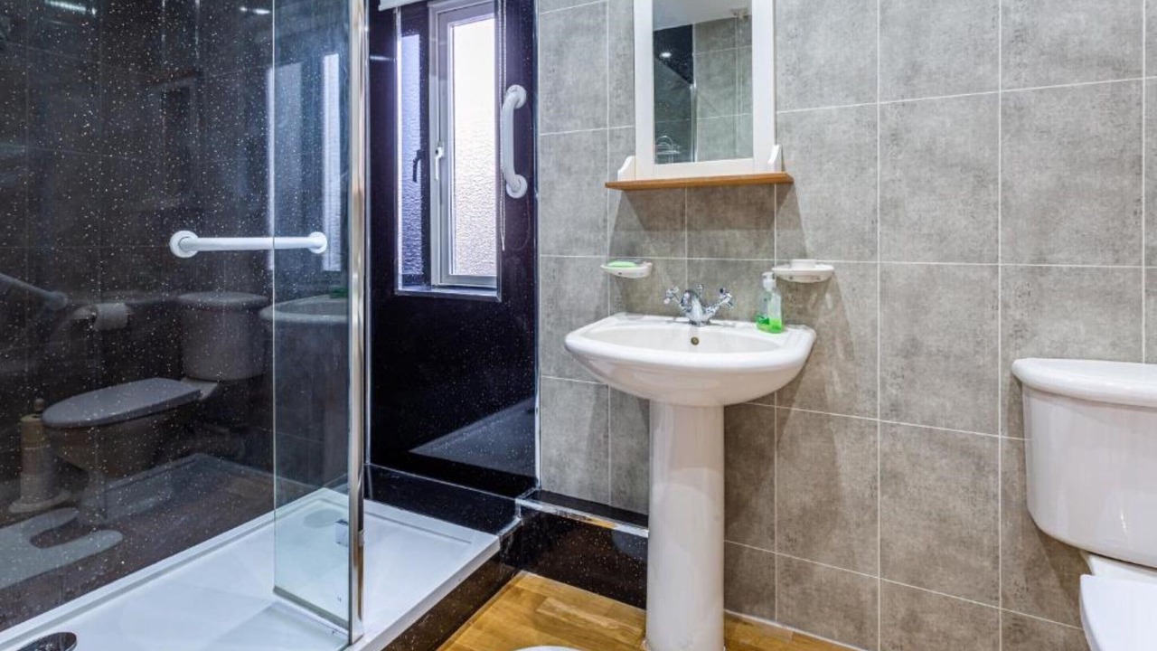 Photo of Bathroom in Brodick