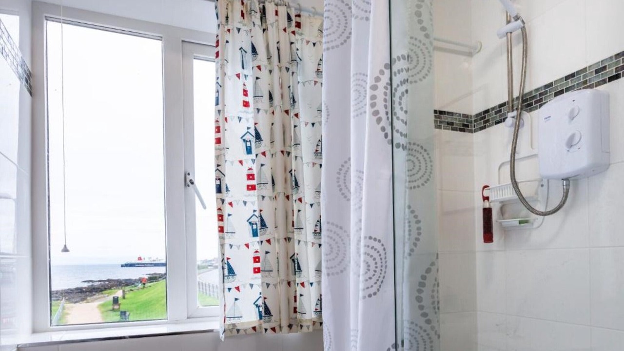 Photo of Bathroom in Brodick