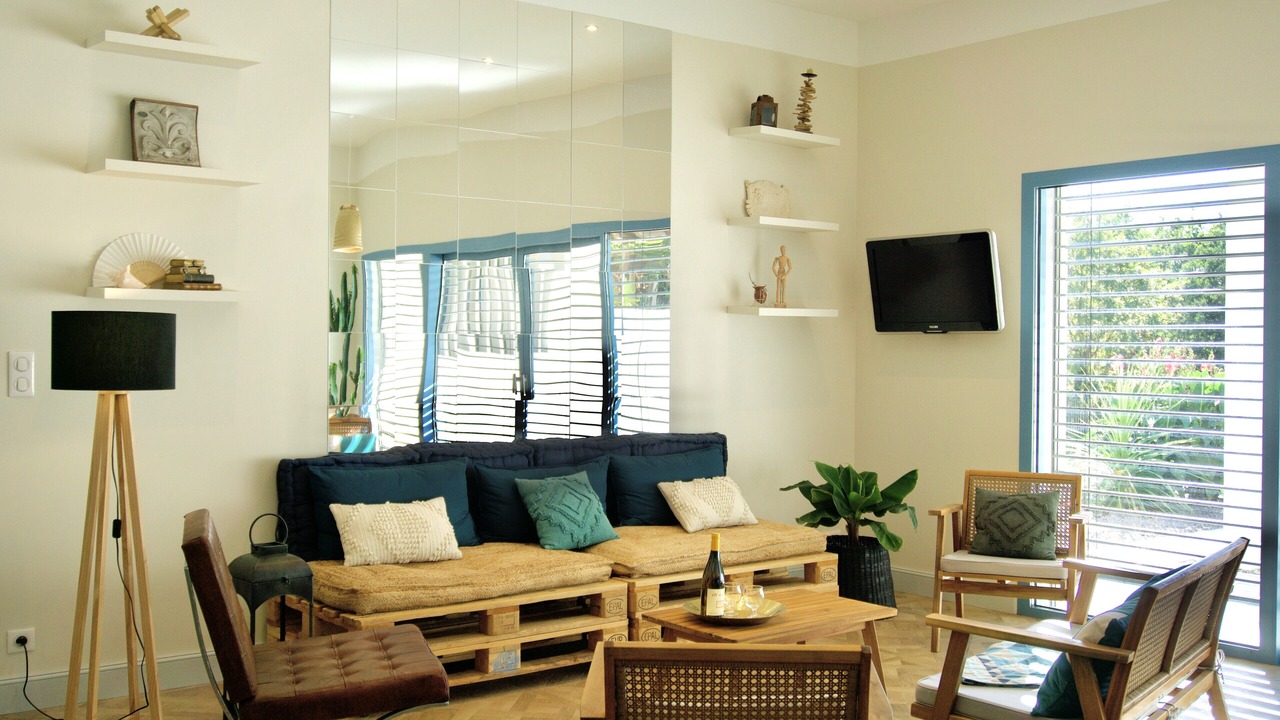 Photo of Livingroom in Saint Alban Auriolles